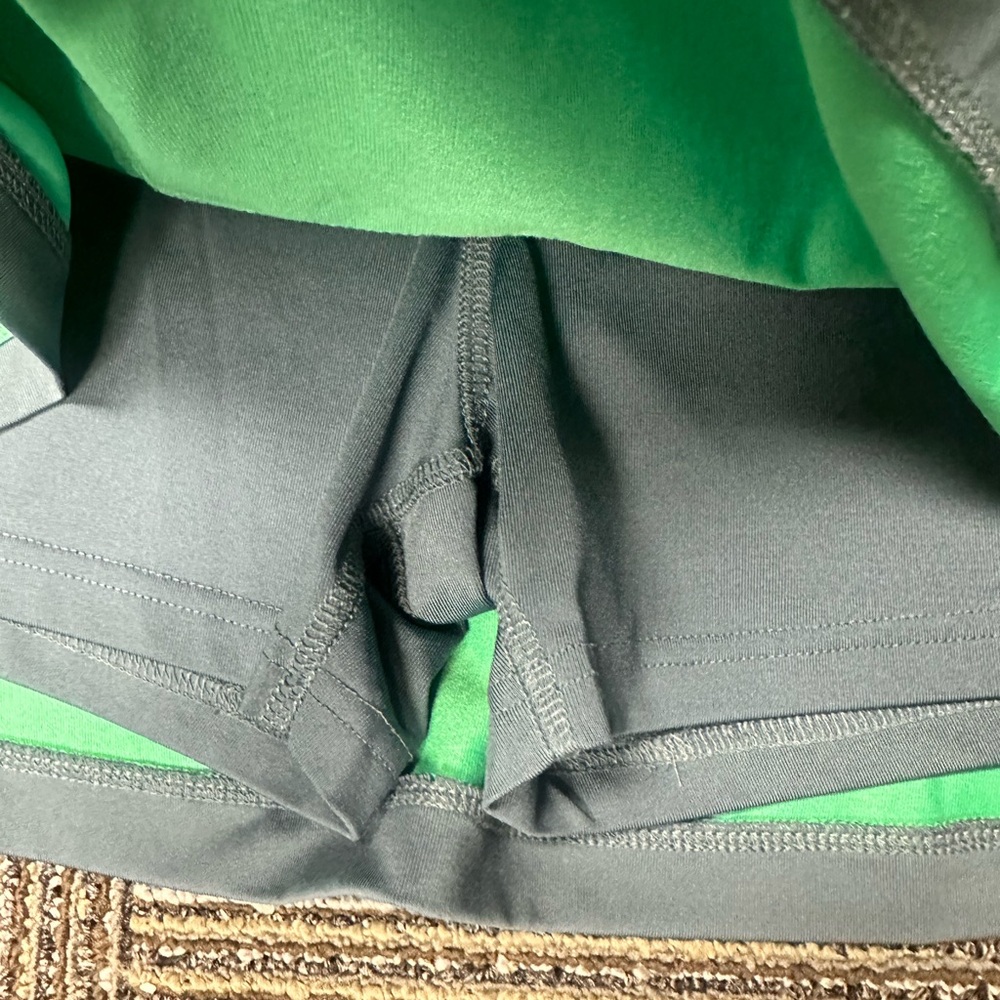 Ladies Pickleball tennis golf SKORT and top by BOLLE size large, green and gray - Picture 6 of 7